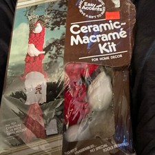 Vintage Easy Accents Ceramic Macrame Craft Kit Christmas Love Bird Towel Holder