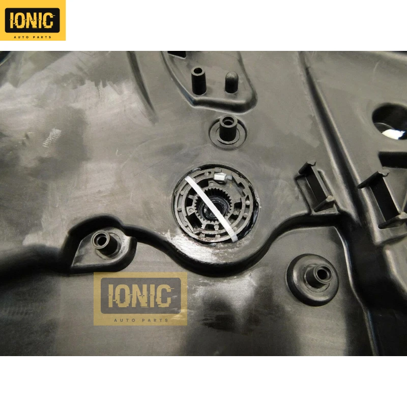 Front Right Window Regulator With Panel for VW Golf MK6 2009–2012 Driver Side - Image 3 of 4