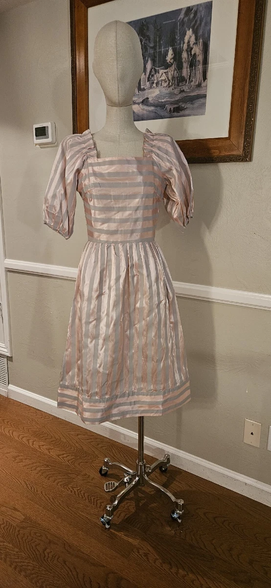 Saks Fifth Avenue Eveningwear Vintage Dresses for Women for sale | eBay Saks Fifth Avenue Eveningwear Vintage Dresses for Women for sale | eBay
