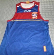 HYUNDAI A-LEAGUE NEWCASTLE JETS SINGLET~SIZE M