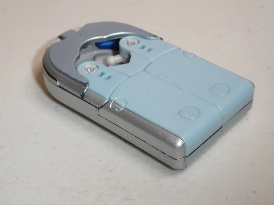 Transformers Real Gear Robots Autobots NIGHT BEAT 7 Hasbro 2007 no earpiece - Image 3 of 4