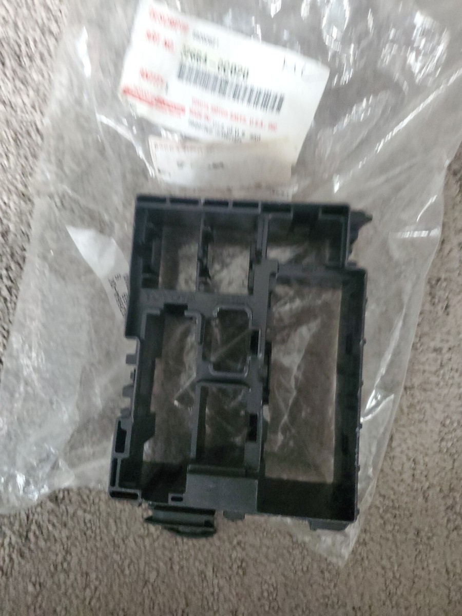 Genuine Toyota Fuse & Relay Box 82664-0C020 | eBay
