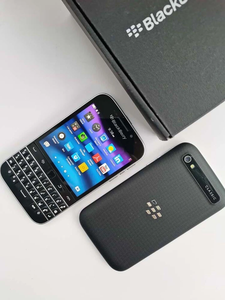 BlackBerry Classic Q20 Unlocked16GB Keyboard Smartphone - Bild 3 von 4