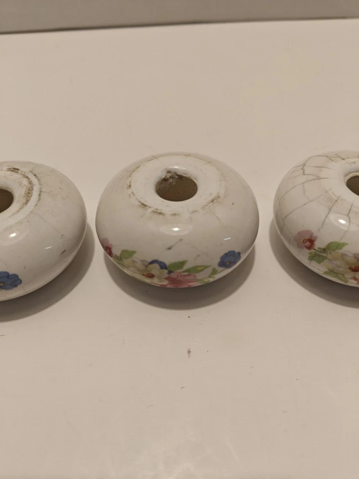 Juego de 4 remates de poste de cama de bola de cerámica de porcelana floral vintage (3x1") Foto 3 de 4