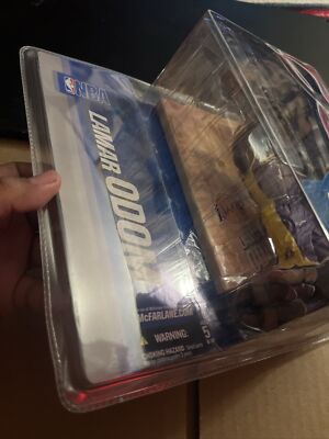 McFarlane NBA Series 8 Purple Lakers Uniform #7 LAMAR ODOM Series