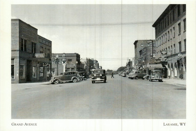 *Wyoming Postcard-''Grand Avenue...Popular D-T/  -*Laramie, Wy- {C396}-