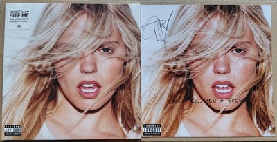 Renee Rapp Bite Me Magenta Vinyl & SIGNED 12'' Print with Handwritten Lyric