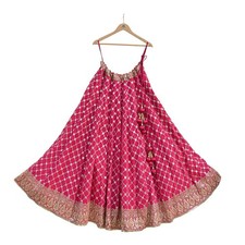 Indian Pre-owned Pink Pure Georgette Silk Embroidered Lehenga/Skirt Bridal Wear