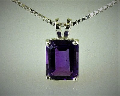 Schöner natürlicher Smaragdschliff Amethyst Edelstein Anhänger feine dunkle Farbe, 3,01 ct
