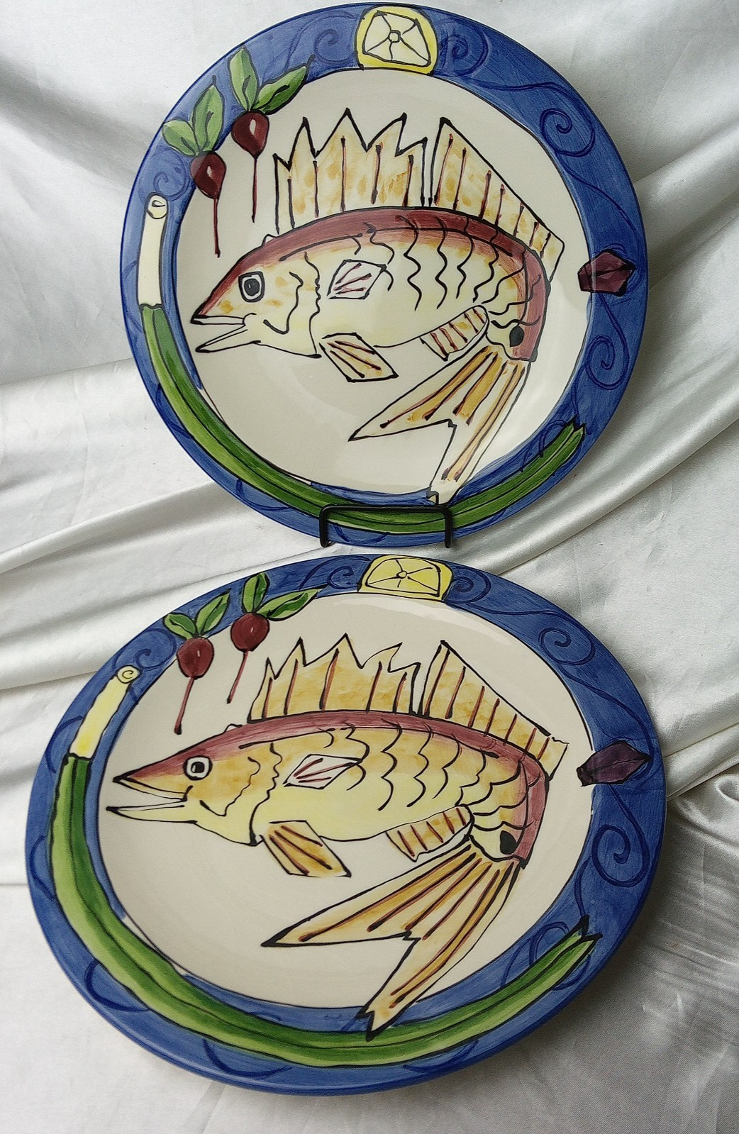 TIKA LOTUS INTERNATIONAL 10 1/4'' HAND PAINTED BROWN FISH DINNER PLATE SET OF 2