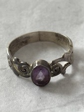 Vintage Silver Ring With Simulated Amethyst Purple With Wave & Wave Design Sz 8