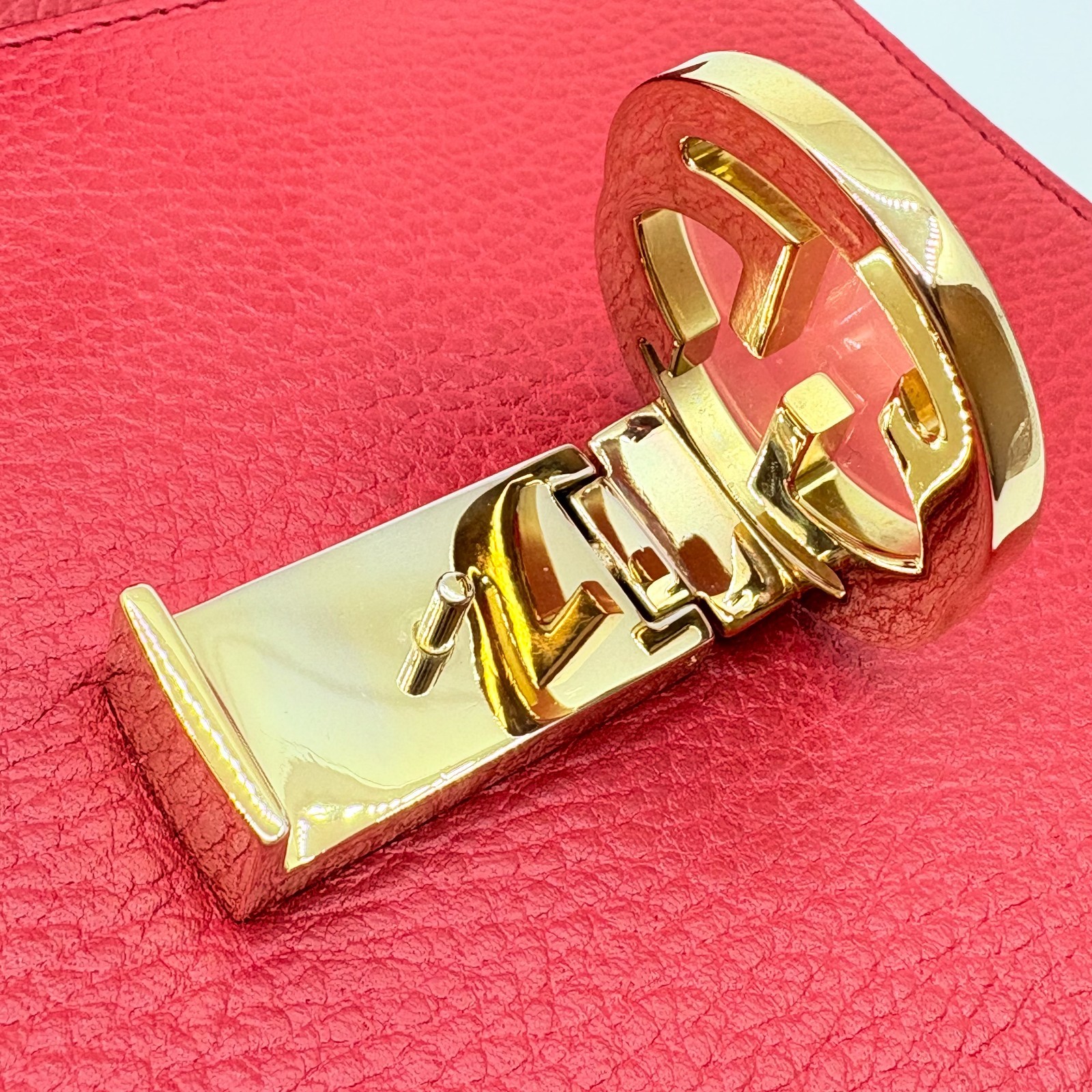 Authentic GUCCI GG Interlocking Shoulder Bag 5103… - image 16