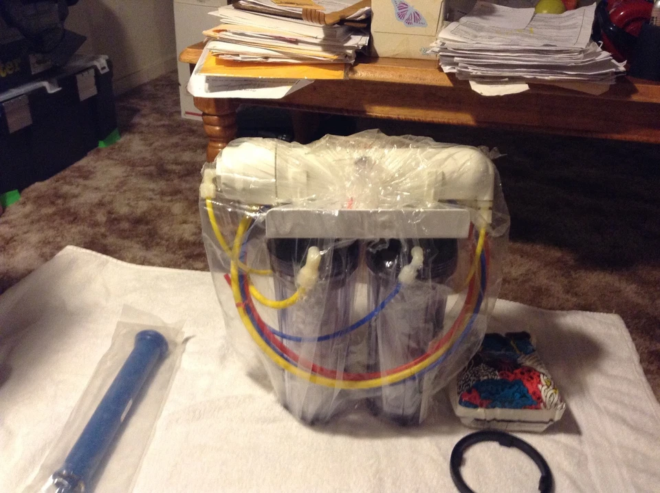 Sistema de purificación de agua de ósmosis inversa Coralife Pure-Flo Foto 2 de 3