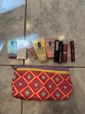 NEU CLINIQUE Make-Up Kosmetik Probengrößen - 9 Artikel plus Kosmetiktasche