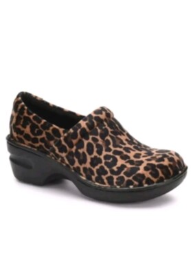 B.O.C. Peggy Women's Slip On Clog  Shoes In Leopard, Size 7.5M