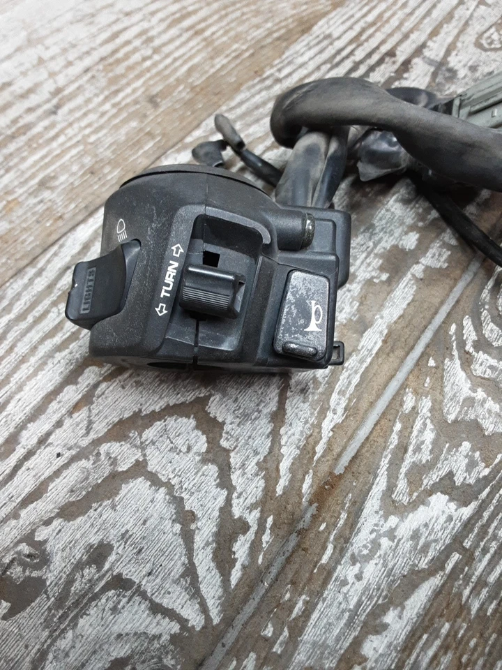 06 06-07 Honda CBR1000 CBR1000RR 2006 manillar izquierdo control faro bocina giro Foto 4 de 4