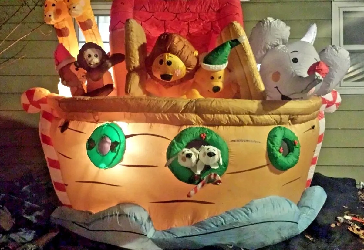 Holiday Living 7ft Noah s Ark Animated Inflatable Blow Up Giraffe