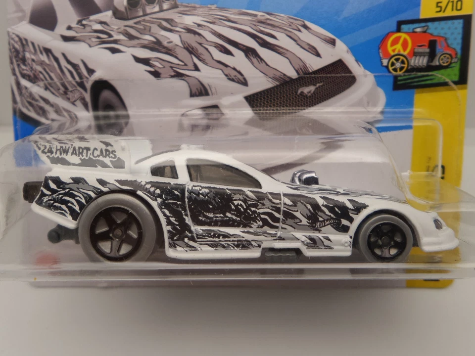 Hot Wheels Mustang Funny Car HW Art Cars 5/10 2024 112/250 HTB73-N521 FORD - Imagen 2 de 4