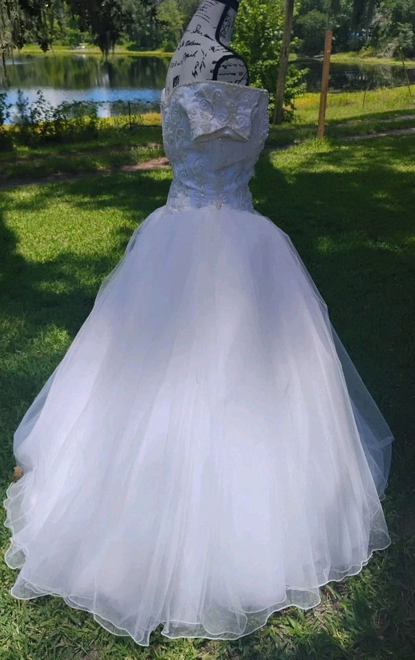 Vestido de novia Forever Yours Lg Princesa Tulla Lentejuelas Hombro Descubierto De Colección Foto 2 de 4