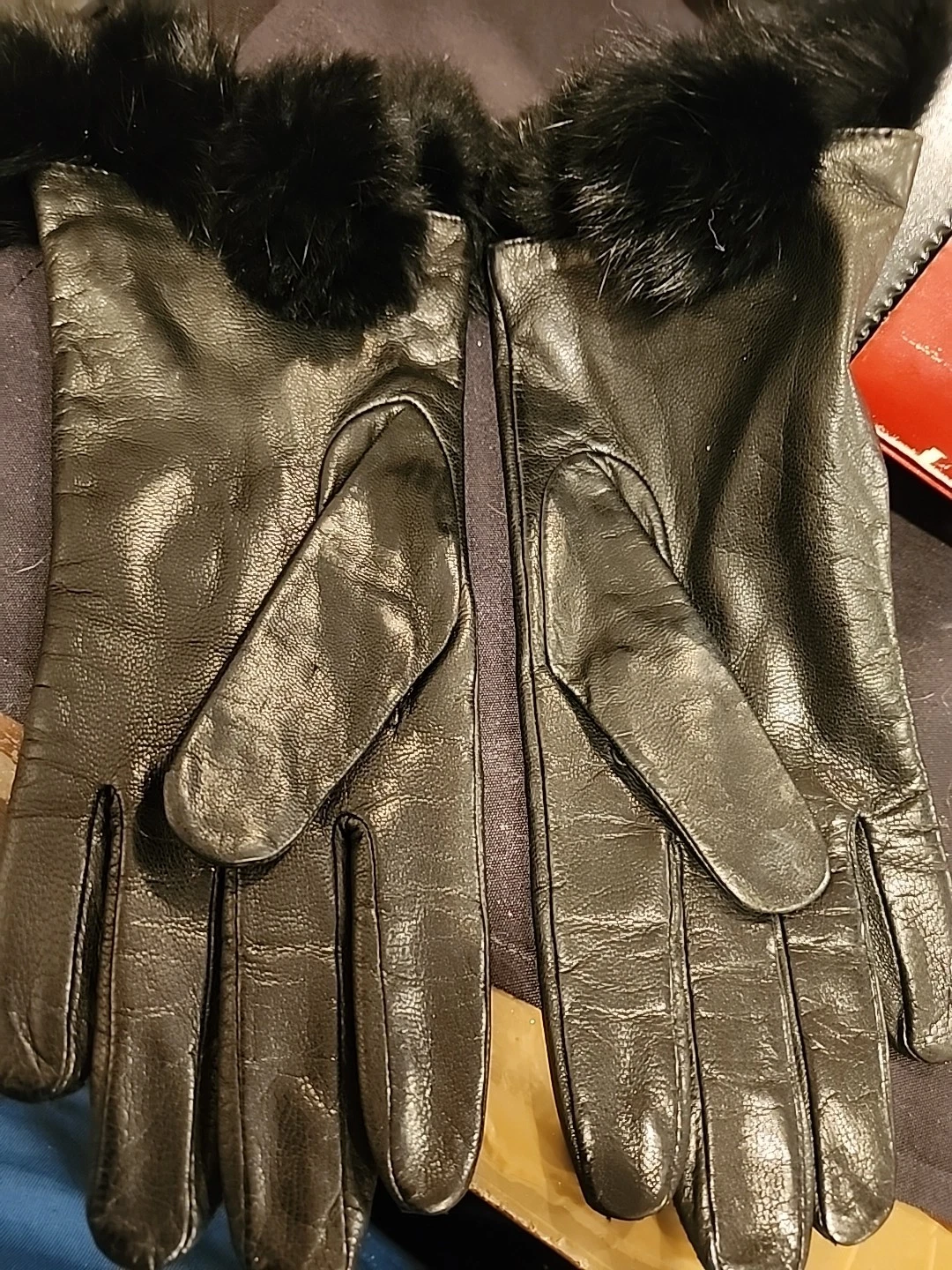 Womens 6.5 Leather Black Fur Cuffs Fownes Gloves Classy City Chic Luxury R183