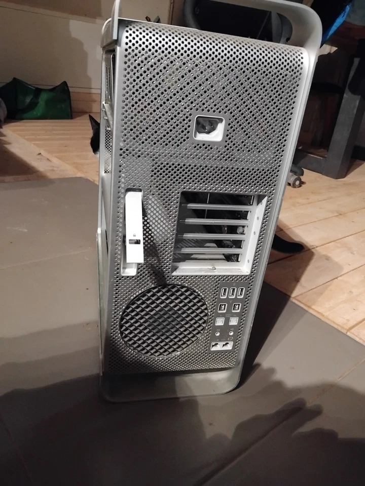 Gehäuse, case für Mac Pro 2009, 2010 & 2012 - A1289 - Gebrauchsspuren - Bild 2 von 3