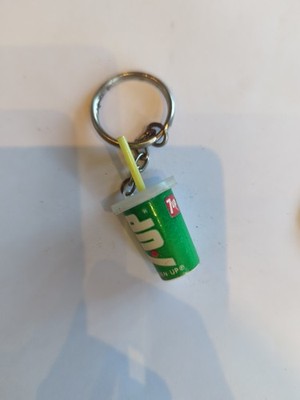 Vintage 1980er Automat Knock Off 7 Up Merch Schlüsselanhänger Retro Sprudelgetränk