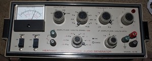 Heathkit Model IG-18 Sine-square Sine Wave Audio Generator Serviced, Works Well