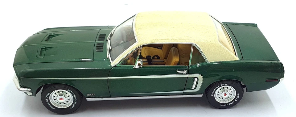 Greenlight 1/18 Scale 12801-06 - 1968 Ford Mustang GT - Green/Cream - Image 4 of 4