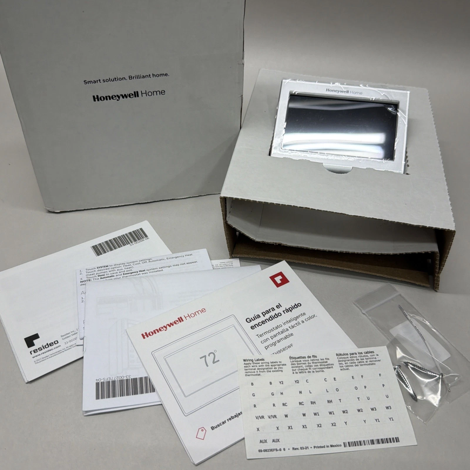 Honeywell Home Wi-Fi Smart Color 7-Day Programmable Thermostat with Touchscreen