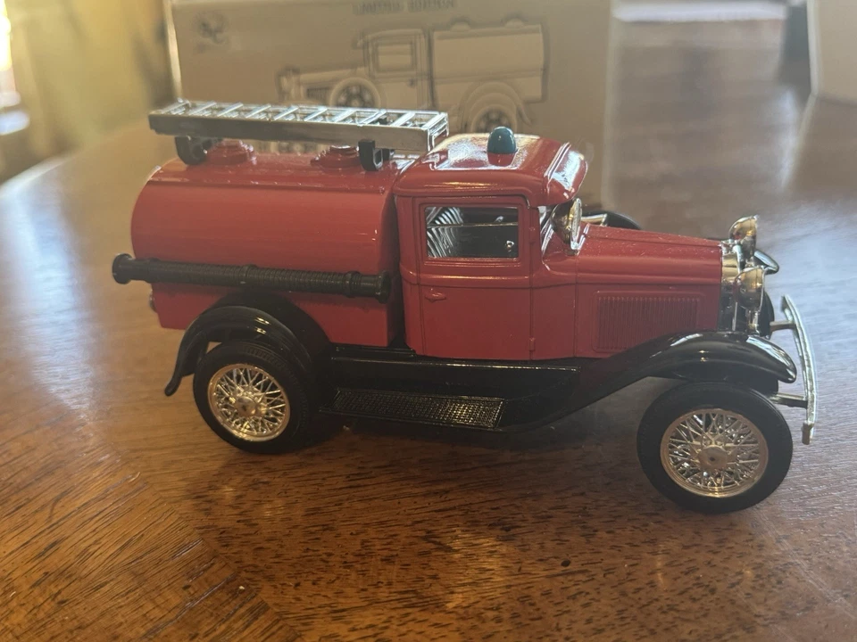 Liberty Classics Model A Tanker Fire Truck 1/25 Scale Die-Cast Coin Bank Limited - Image 3 of 4