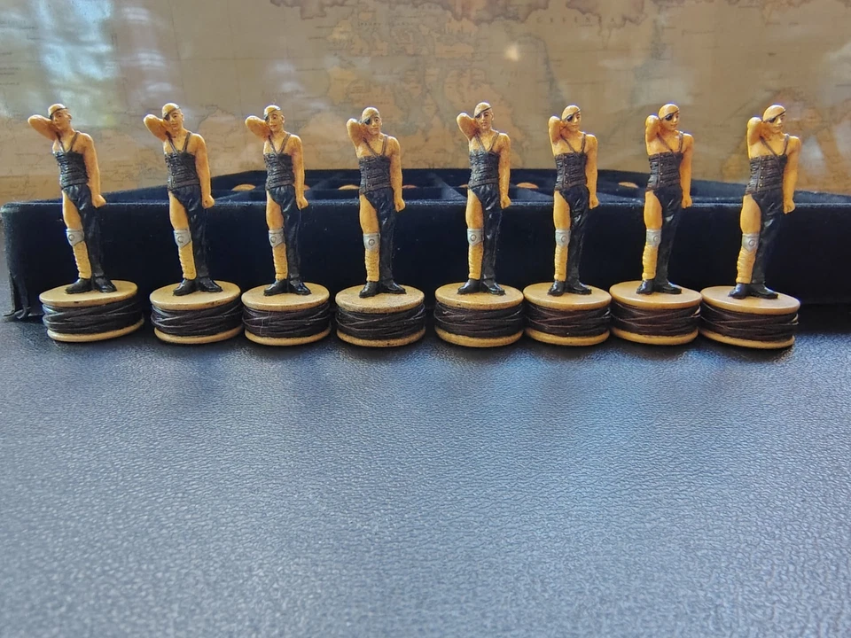 The Chessman Summit Collection Collectors Set Dead Vs Slayer Fame 5649 2002 Vtg - Image 3 of 4