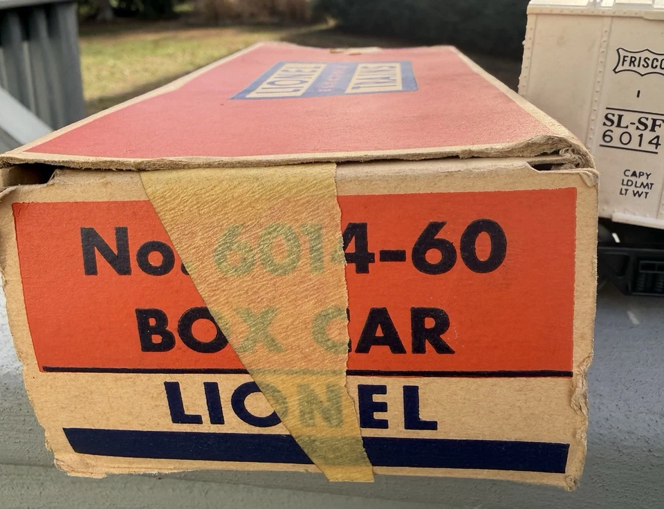VINTAGE LIONEL #6014-60 WHITE BOX CAR WITH ORIGINAL BOX - Image 4 of 4