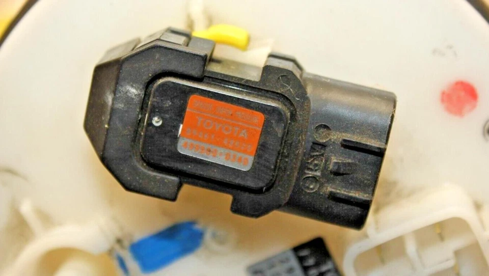 Bomba de combustible híbrida Lexus RX450H RX450HL 2019-2022 Foto 4 de 4