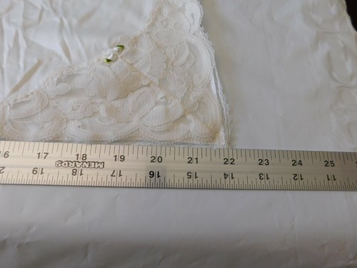 Mezzo slip vintage senza marchio, avorio con pizzo e orlo laterale taglia media - Foto 9 di 11