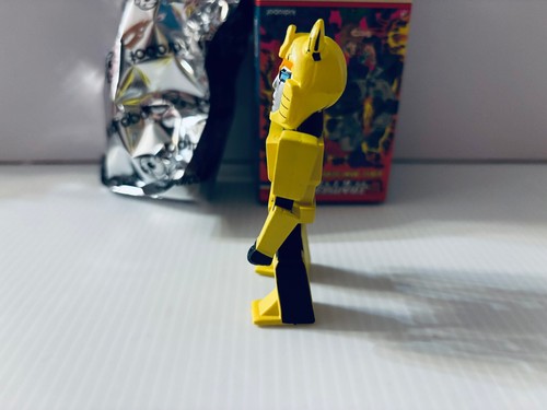 Bumblebee - 3" Vinyl Mini by Kidrobot - Transformers Vs. G.I. Joe - Opened - Picture 4 of 7