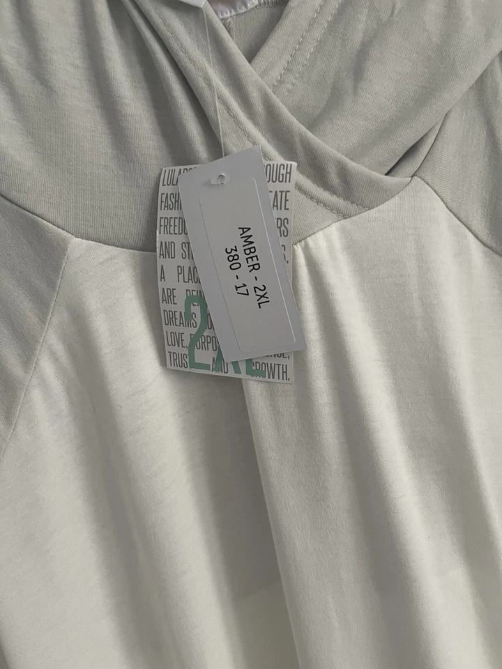 Lularoe Amber  Hoodie 2XL NWT Two - Image 3 of 4