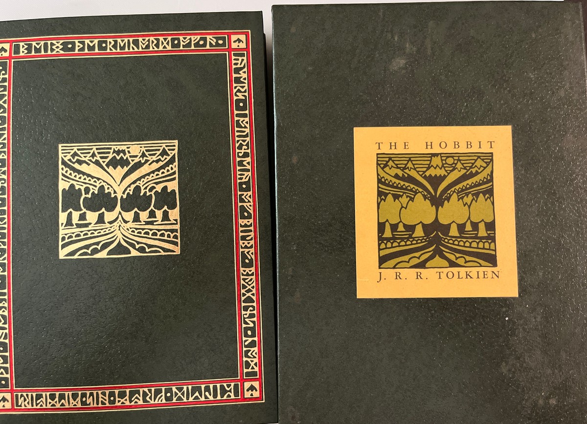 THE HOBBIT - JRR TOLKIEN - 1976 - Houghton Mifflin - Slipcase HC