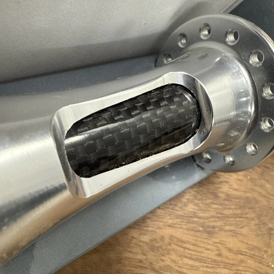 CycleOps Carbon Aluminum Front Hub NOS/NIB 28 Hole 100mm QR 125g - Image 3 of 4