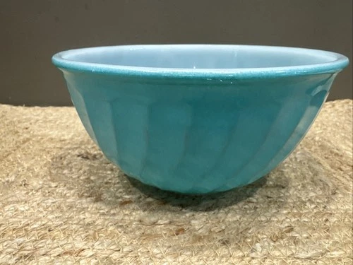 Vintage Anchor Hocking Teal Green 7” Mixing Bowl
