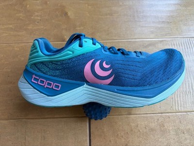 TOPO Ultrafly 5 Women's Size 8 Running Shoes Blue Aqua