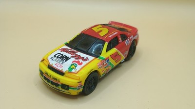Hot Wheels HO Scale Slot Car Monte Carlo #5 Kellogg's Corn Flakes NASCAR 1996