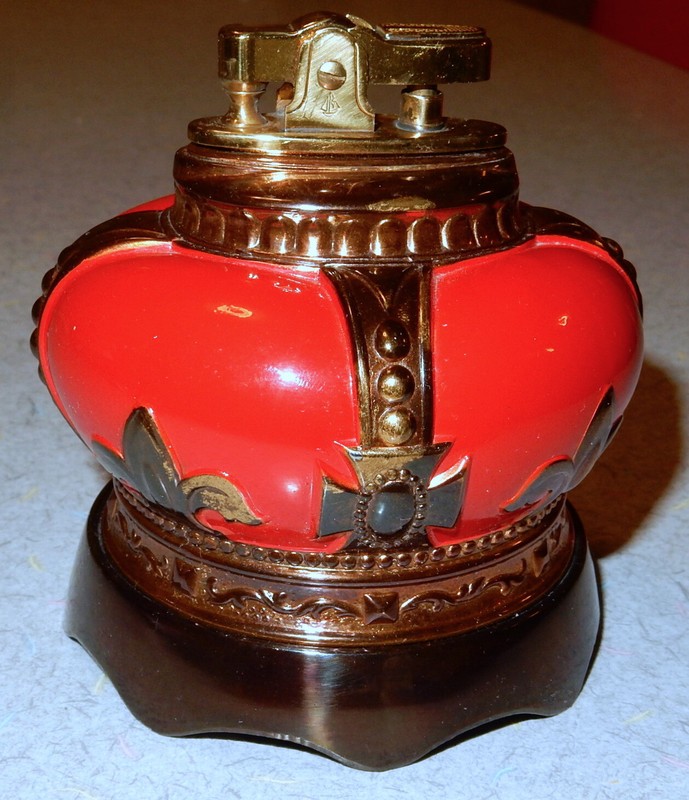 Vintage Exquisite Royal Crown Shaped MUSICAL Cigarette Lighter