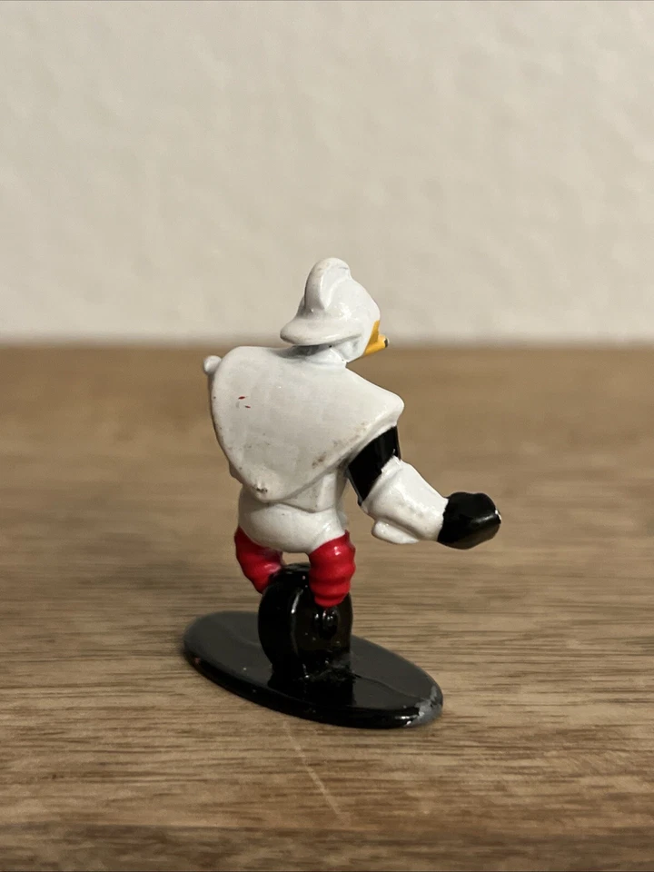 Estatueta Nano Metalfigs Disney Darkwing Duck Gizmoduck 1,65" Die-Cast Jada Toys - Imagem 4 de 4