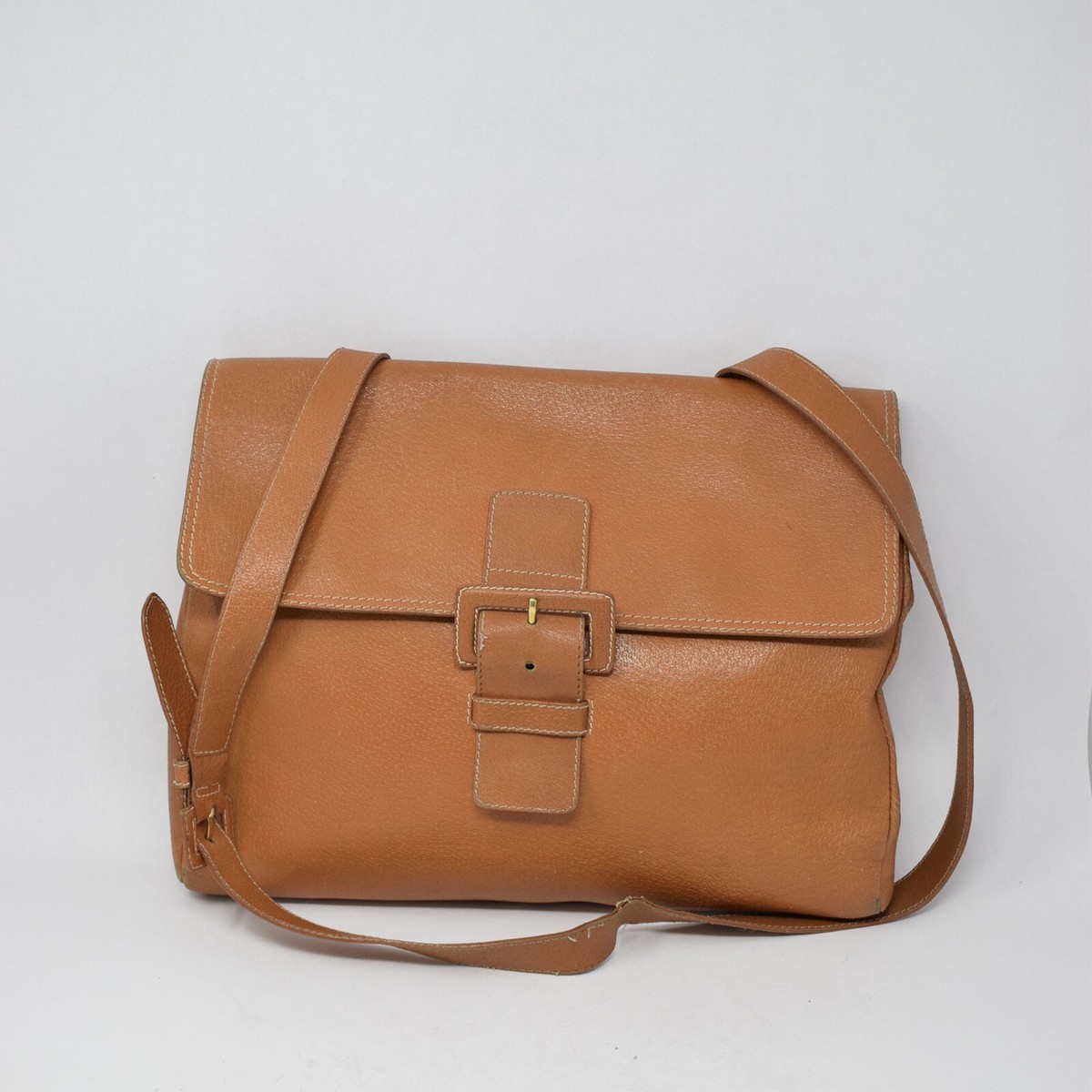 Introducir 51+ imagen saks fifth avenue prada Abzlocal.mx