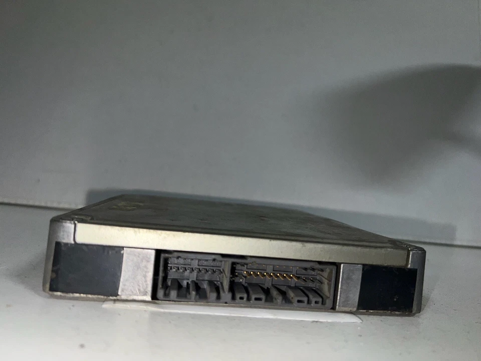Unidad de control del motor Toyota Tercel MT 1995-1996 ECU 8966116340 Foto 2 de 3
