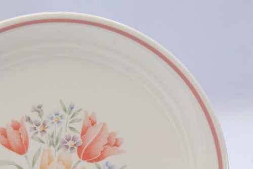 Corelle Beige Peach Tulips Luncheon Plates 8 1/2" Lot of 8 - Picture 3 of 6