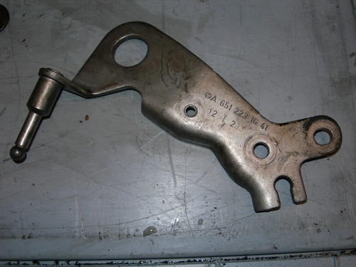 Mercedes-Benz Sprinter W906 W212 W204 OM651 Halter Abstützung Motor A6512231641