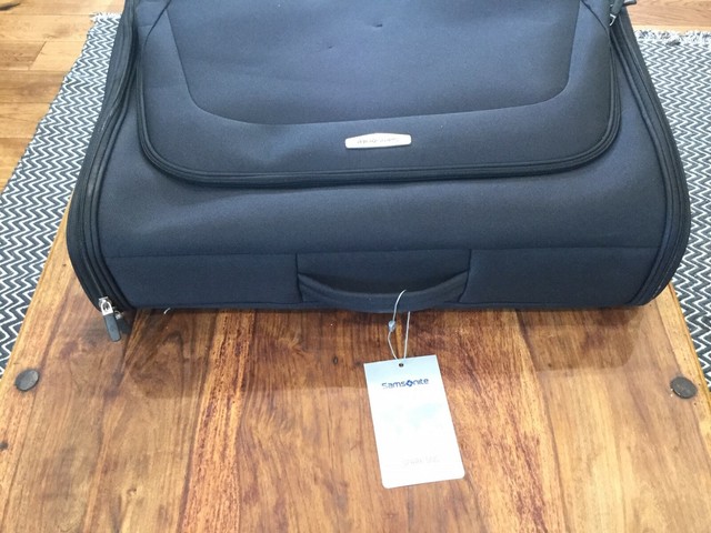 samsonite garment suitcase