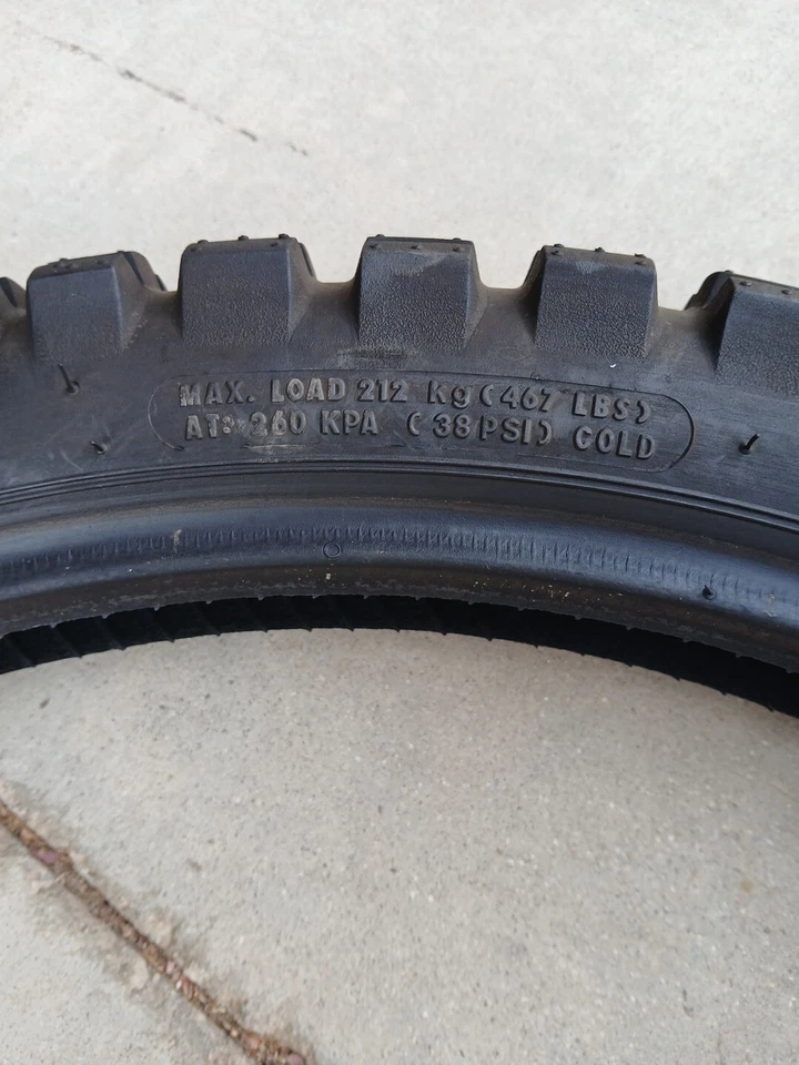 Neumático Continental TKC80 Twinduro Adventure 90/90-21 (54S) KTM 700 Tenere Foto 2 de 4