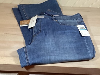 NWT Melissa McCarthy Flare Leg Jeans - Size 20
